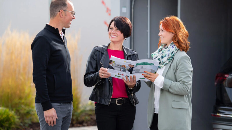 Kundenberatung in der Garagenabteilung